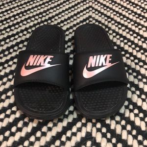 Nike flip flops